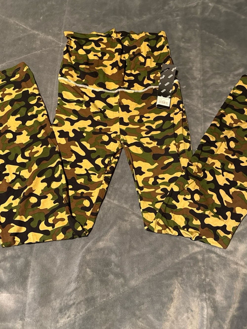 VON DUTCH Camo Wide Leg Pants Size Medium